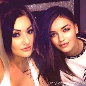 twonaughtysisters Nude OnlyFans Leaks