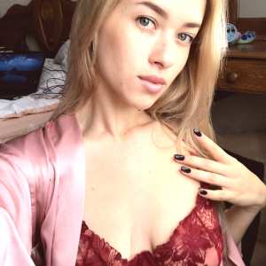 ur-moon666 Nude OnlyFans Leaks