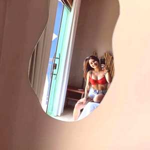 vbeatrizz - beasouza, vbeatrizz_ avatar