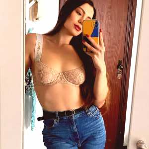 vera-venera Nude OnlyFans Leaks