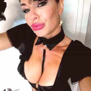 veronicaavluv Nude OnlyFans Leaks