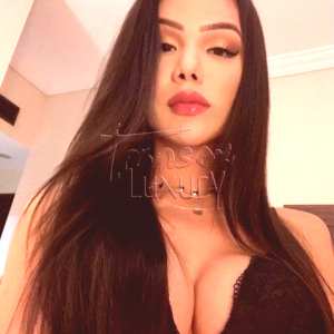 victoria-helena Nude OnlyFans Leaks