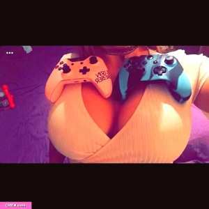 whispah-gaming Nude OnlyFans Leaks