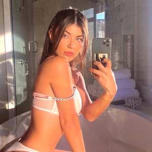 xv-kayla Nude OnlyFans Leaks