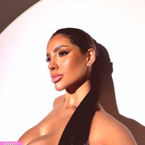 yris-araujo Nude OnlyFans Leaks