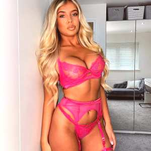 zara-xo Nude OnlyFans Leaks