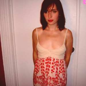 zoe-lister-jones Nude OnlyFans Leaks